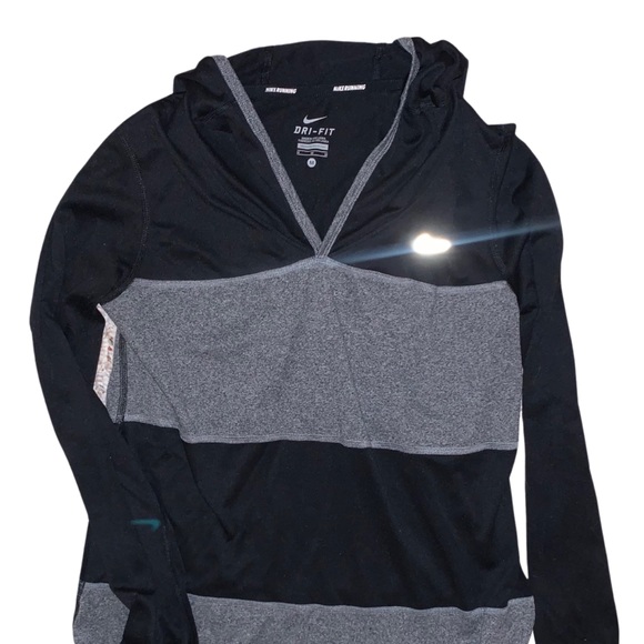 Nile Dri Fit Running Pullover - Picture 3 of 3